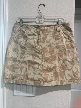 Josephine Chaus Beige and Tan Floral Mini Skort size 12
